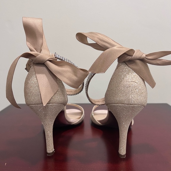 Nina Vinne Champagne Bliss, Crystal Ankle Strap w Bow, High Heel Dress Sandal, 8 - Picture 5 of 11